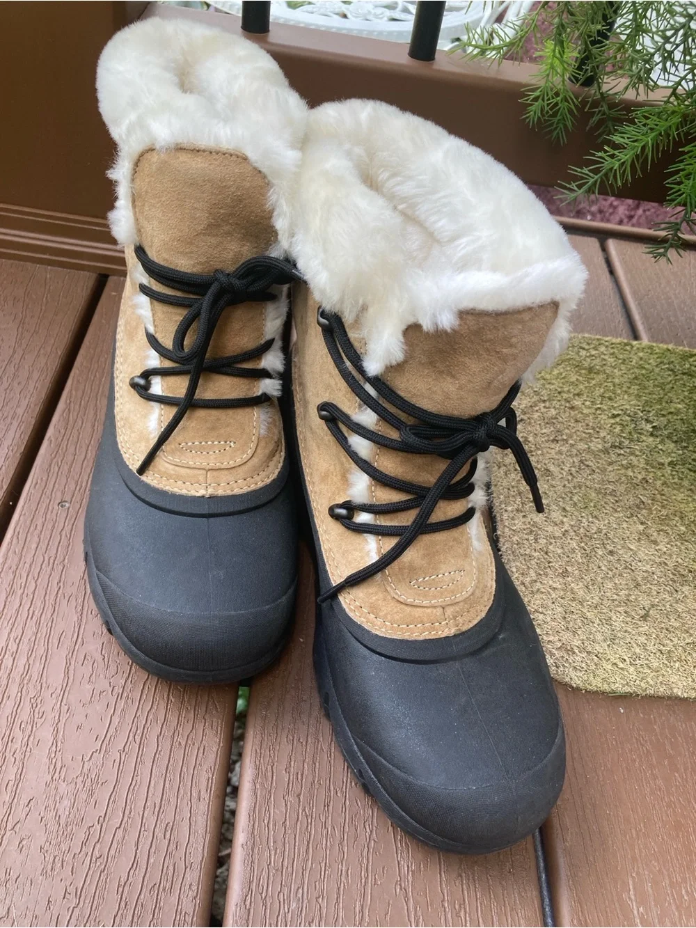 Sorel Size 11 Snow Angel Lace insulated winter boots